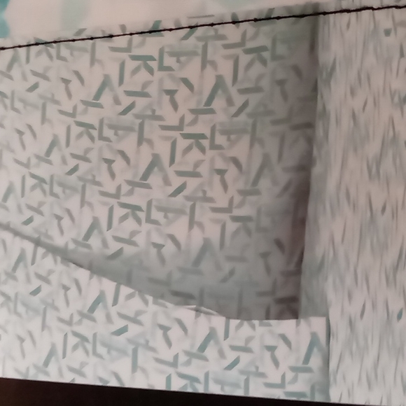 Karl Lagerfeld Sheet Set - Picture 3 of 4